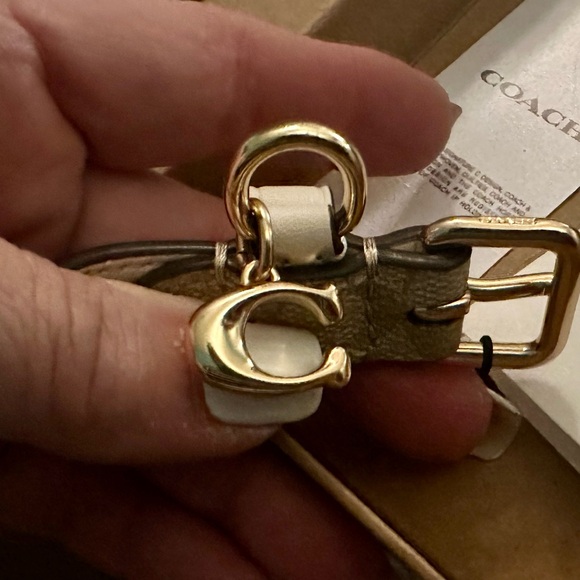 Coach Small Boxed Dog Pet Collar in Signature Canvas - Picture 2 of 8